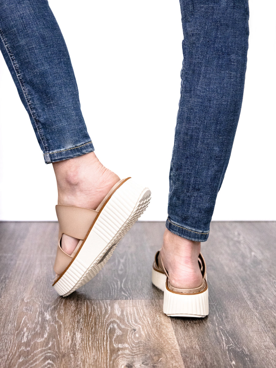 Pierre Dumas Sweet And Salty Women's Faux Leather Slide On Sandal