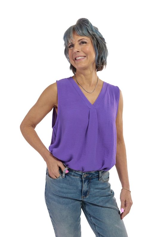 Women's Textured V-Neck Tank Top