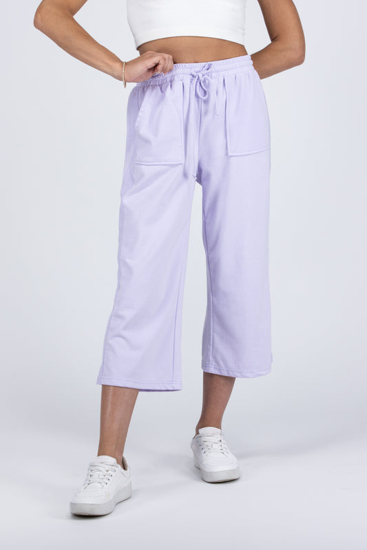 Chillin in the Villa Women's Capri Pants