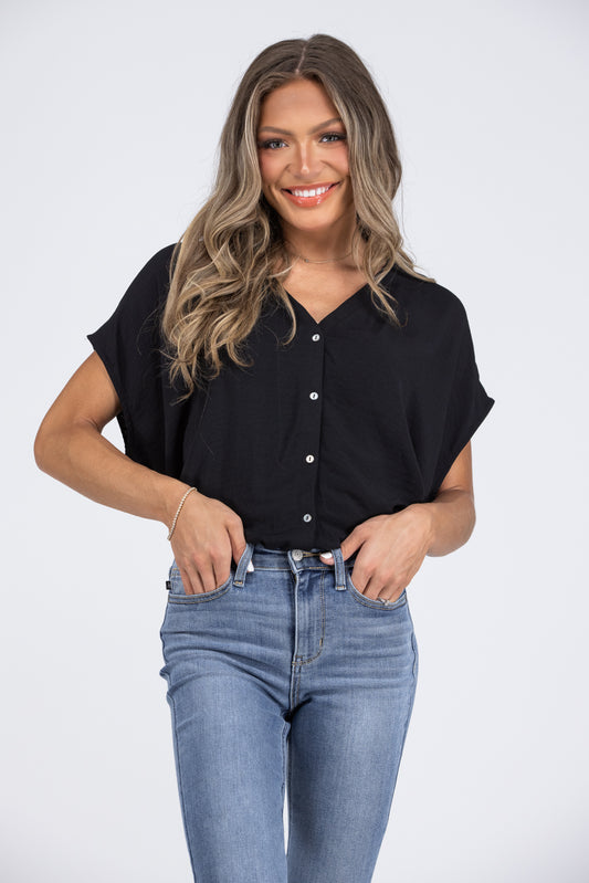 Hello Dolly Women's Twist Front Hi-Lo Short Sleeve Top