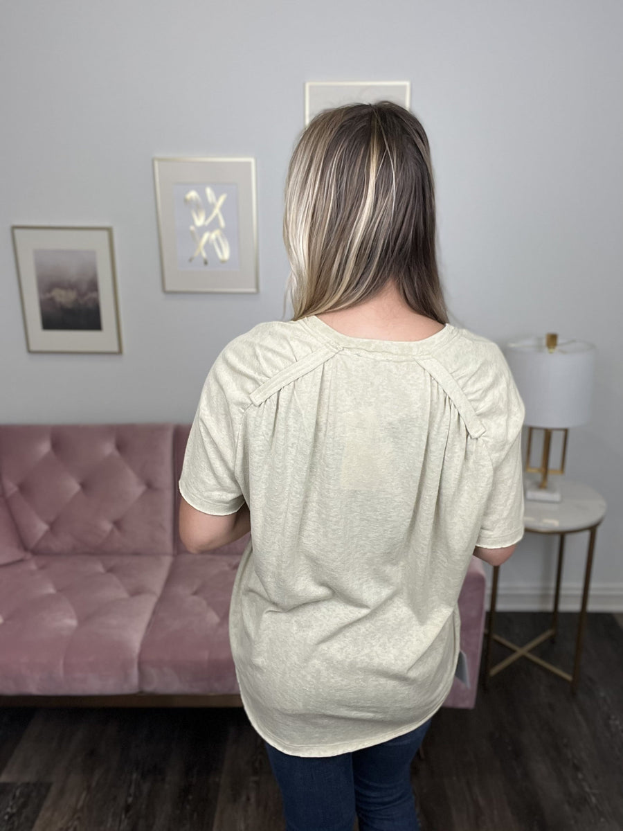 That Casual Women's Casual V-Neck Short Sleeve Top * Final Sale*