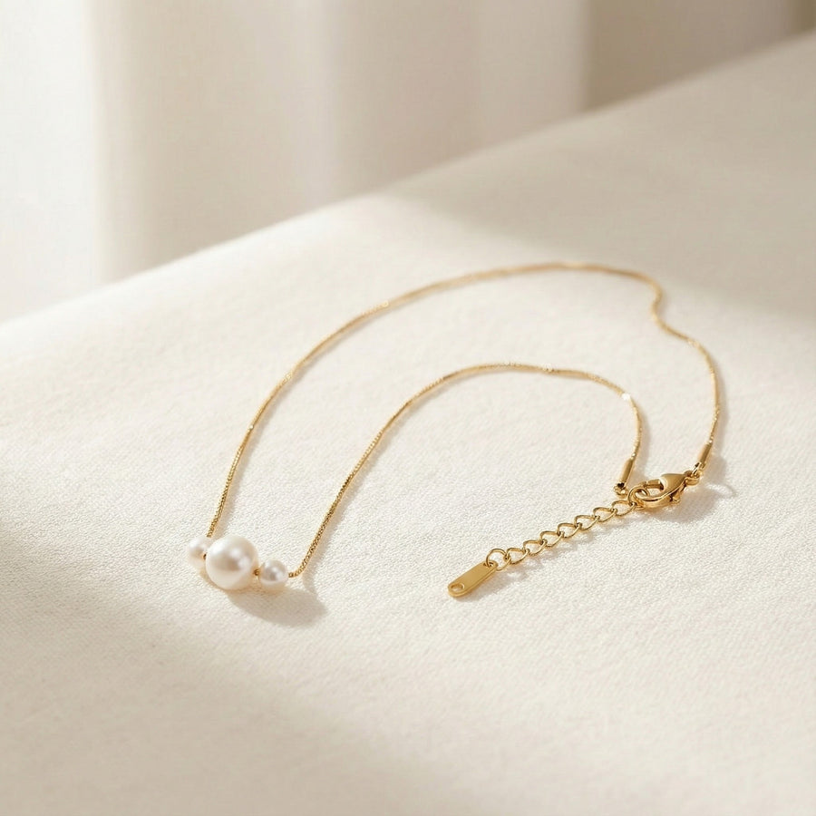 Pearl Trio Necklace in Gold
