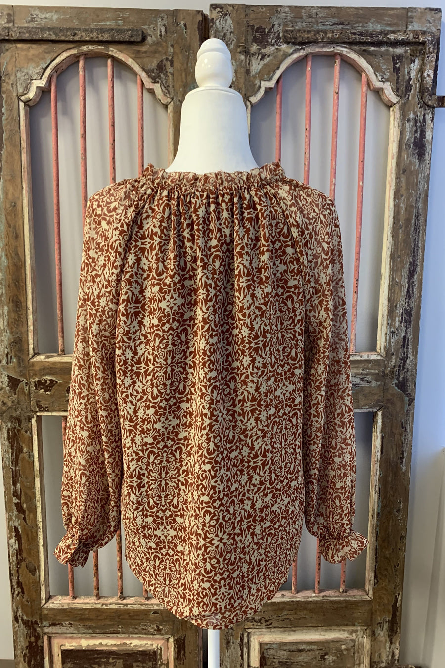 Hopscotch Women's Front Tie Long Sleeve Top