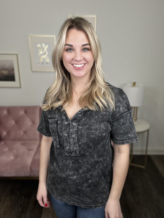 Honeycomb Women's Short Sleeve Top *Final Sale*