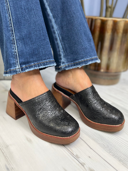 Yellow Box Ivaria Women's Platform Heel Mule Clog