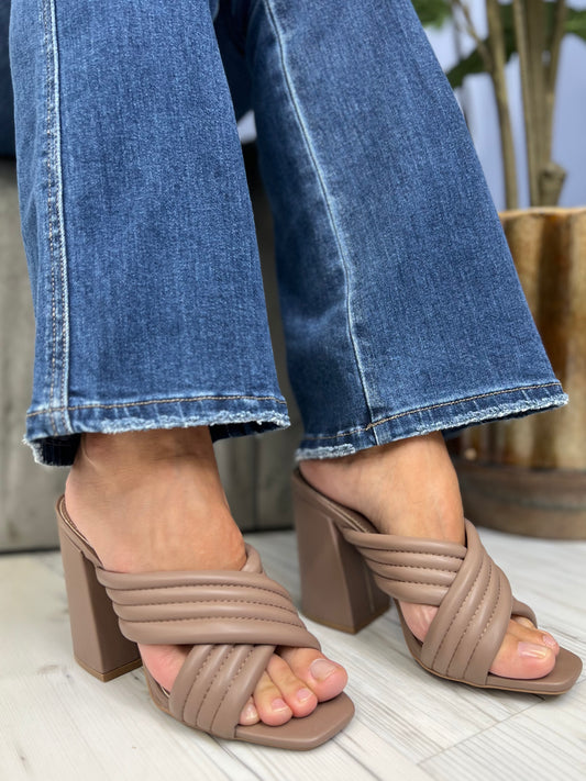 Qupid Cage Women's Faux Leather Four Inch Sandal