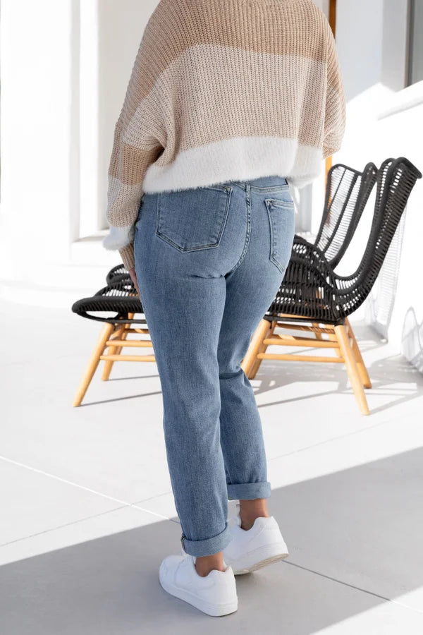 Come and Go from Judy Blue: Mid-Rise Boyfriend Denim