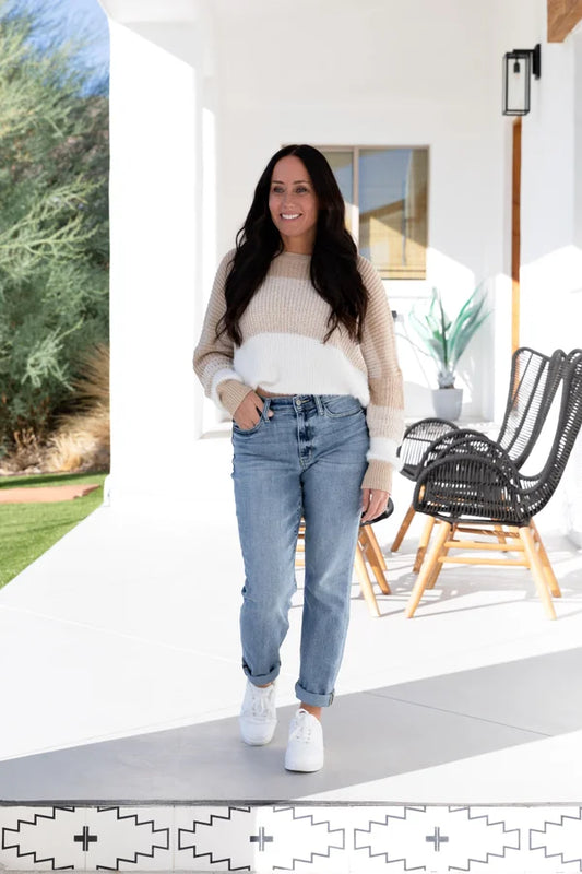 Come and Go from Judy Blue: Mid-Rise Boyfriend Denim